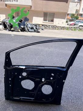 Volkswagen Golf Sağ Ön Kapı 5M0831302L çıkma parça