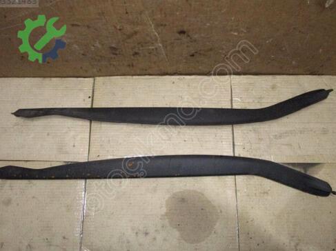 Volkswagen Golf Kapı Çıtası 5M0837382C çıkma parça