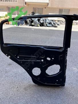 Volkswagen Golf Sol Arka Kapı 5M0833311 çıkma parça