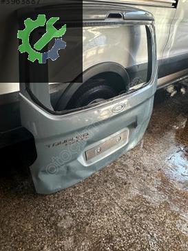 Ford Tourneo Courier Bagaj Kapağı çıkma parça