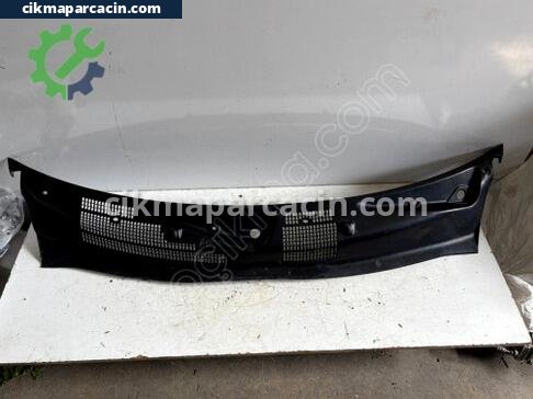 Jeep Grand Cherokee Ön Cam Izgarası çıkma parça