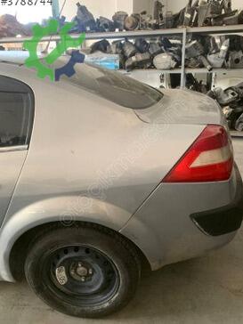 Renault Megane Sol Arka Çamurluk çıkma parça