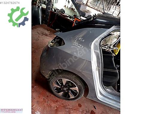 Opel Corsa Cam Tavan çıkma parça