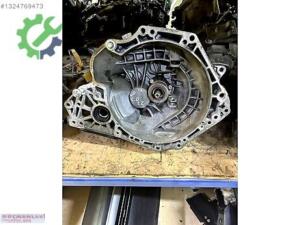 Opel Corsa Orijinal Çıkma Şanzıman Komple