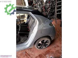 Opel Corsa Çıkma Çamurluk (arka)