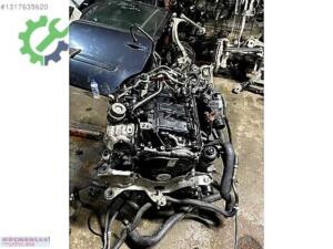 Mercedes-Benz Motor Komple Çıkma (2. Adet)