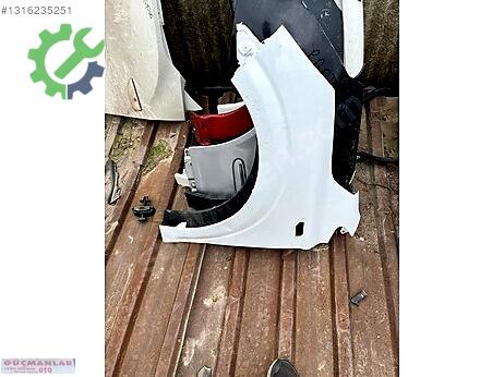 Renault Taliant Çamurluk (ön) çıkma parça