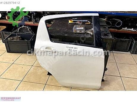 Toyota Yaris Kapı (arka Sağ) çıkma parça