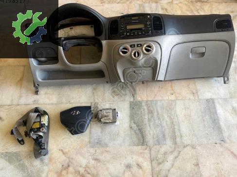 Hyundai Accent Torpido çıkma parça