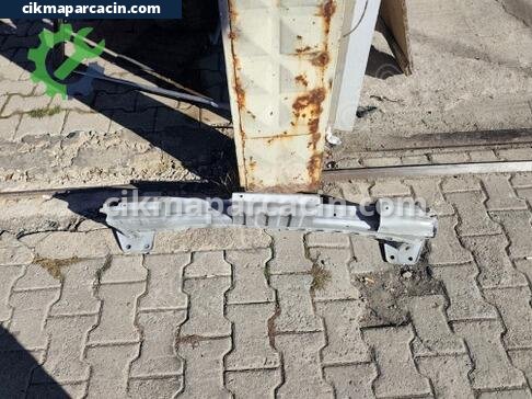 Honda City Ön Tampon Demiri çıkma parça