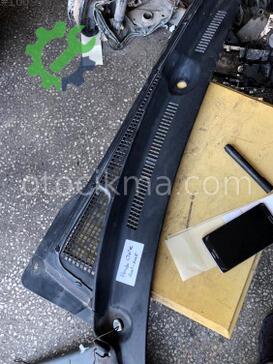 Honda Civic Ön Cam Izgarası çıkma parça