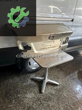 Honda Civic Bagaj Kapağı çıkma parça