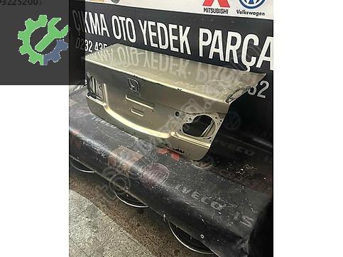 Honda Civic Bagaj Kapağı çıkma parça