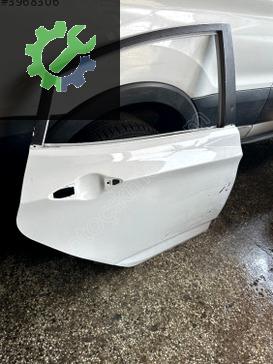 Hyundai Accent Sağ Arka Kapı çıkma parça