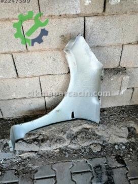 Hyundai Accent Sağ Ön Çamurluk çıkma parça