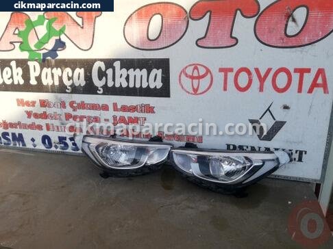 Hyundai Accent Sağ Ön Far çıkma parça