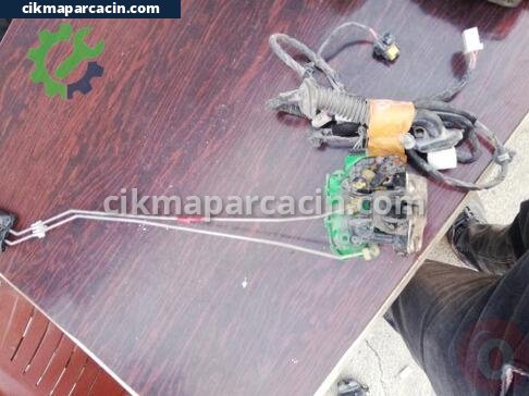Hyundai Accent Kapı Kolu çıkma parça