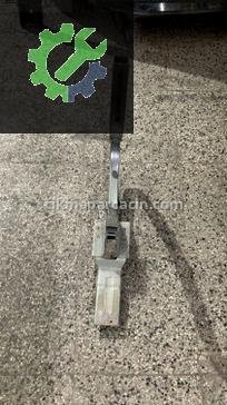 Hyundai Elantra Bagaj Menteşesi çıkma parça