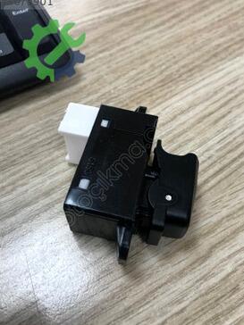 Hyundai Accent Cam Açma Düğmesi 93580-1E000 çıkma parça