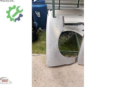 Hyundai Accent Sağ Çamurluk çıkma parça
