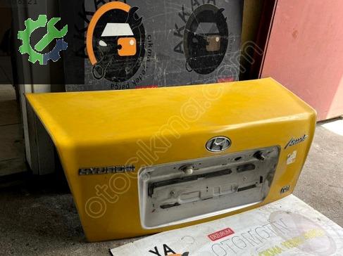 Hyundai Accent Bagaj Kapağı çıkma parça