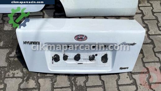 Hyundai Accent Bagaj Kapağı çıkma parça