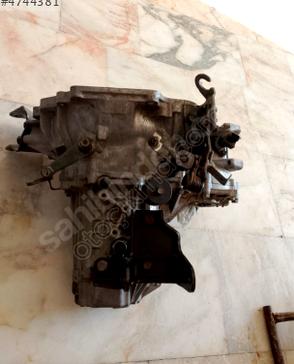 Hyundai Accent Şanzıman Komple çıkma parça