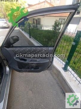 Hyundai Accent Sağ Ön Kapı çıkma parça