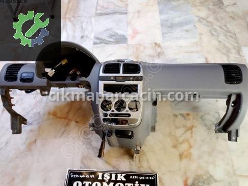 Hyundai Accent Torpido çıkma parça