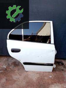 Hyundai accent admire sağ arka kapı dolu hafif hasarlı