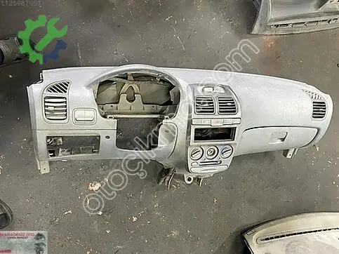 Hyundai Accent Torpido çıkma parça