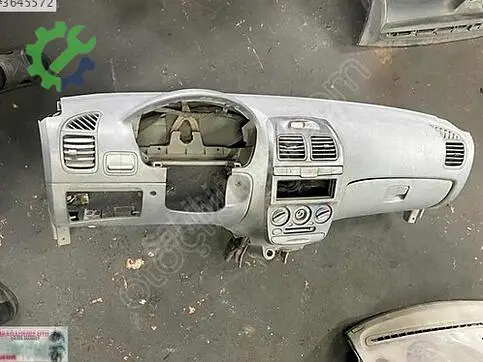 Hyundai Accent Torpido çıkma parça