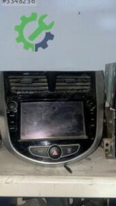 Hyundai Accent blu orijinal teyp çerçevesi