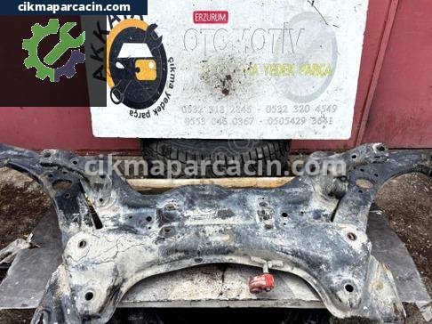Hyundai Accent Ön Travers çıkma parça