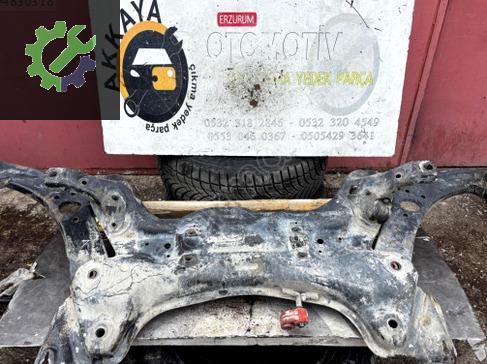 Hyundai Accent Ön Travers çıkma parça