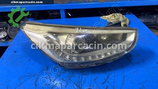 Hyundai Accent Sağ Ön Far çıkma parça