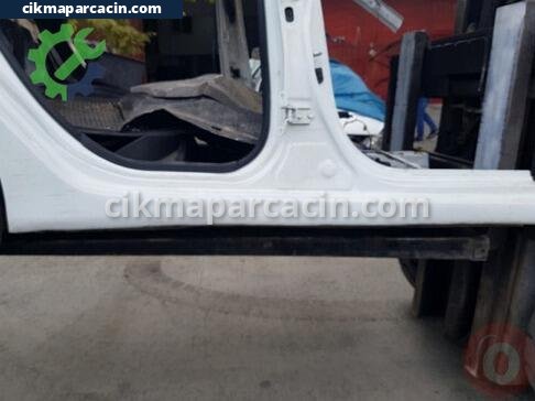 Hyundai Accent Sağ Marşpiyel çıkma parça