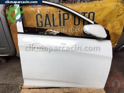Hyundai Accent Sağ Ön Kapı çıkma parça