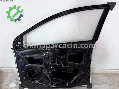 Hyundai Accent Sağ Ön Kapı çıkma parça
