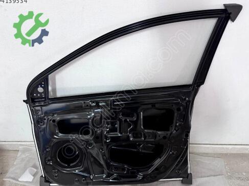 Hyundai Accent Sağ Ön Kapı çıkma parça