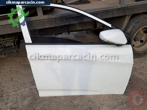 Hyundai Accent Sağ Ön Kapı çıkma parça