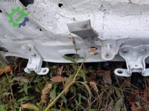 Hyundai Accent Blue Sağ Ön Kapı Menteşesi Orjinal Çıkma