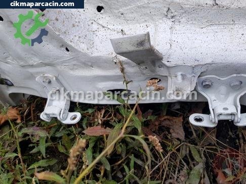 Hyundai Accent Kapı Menteşesi çıkma parça