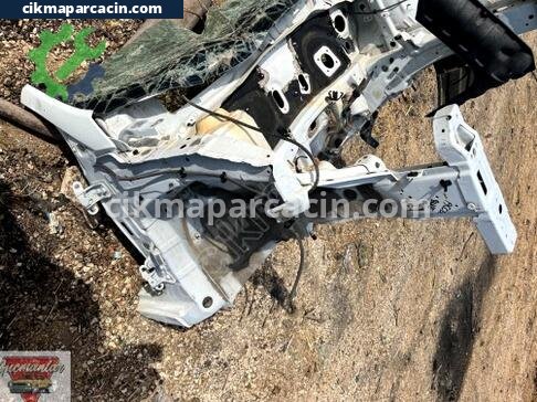 Hyundai Accent Sağ Şasi çıkma parça