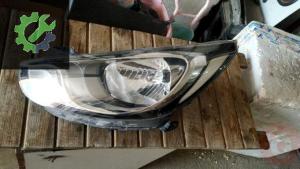 HYUNDAİ ACCENT BLUE SİYAH KAŞLI SOL FAR