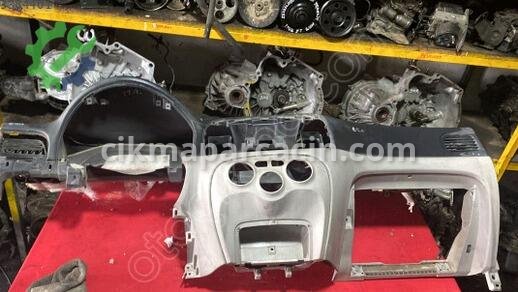 Hyundai Accent Göğüs çıkma parça
