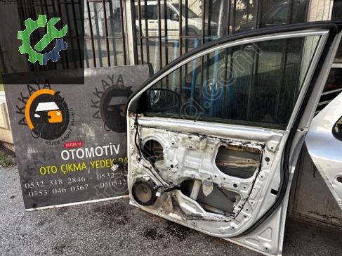 Hyundai Accent Sağ Ön Kapı çıkma parça