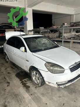 Hyundai Accent Kaput çıkma parça
