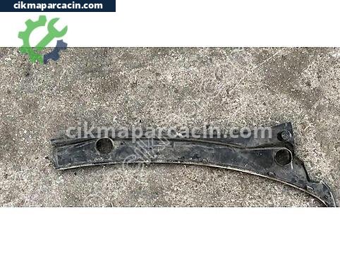 Hyundai Accent Ön Cam Izgarası çıkma parça