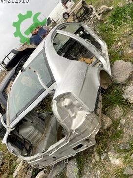 Hyundai Accent Sağ Arka Çamurluk çıkma parça